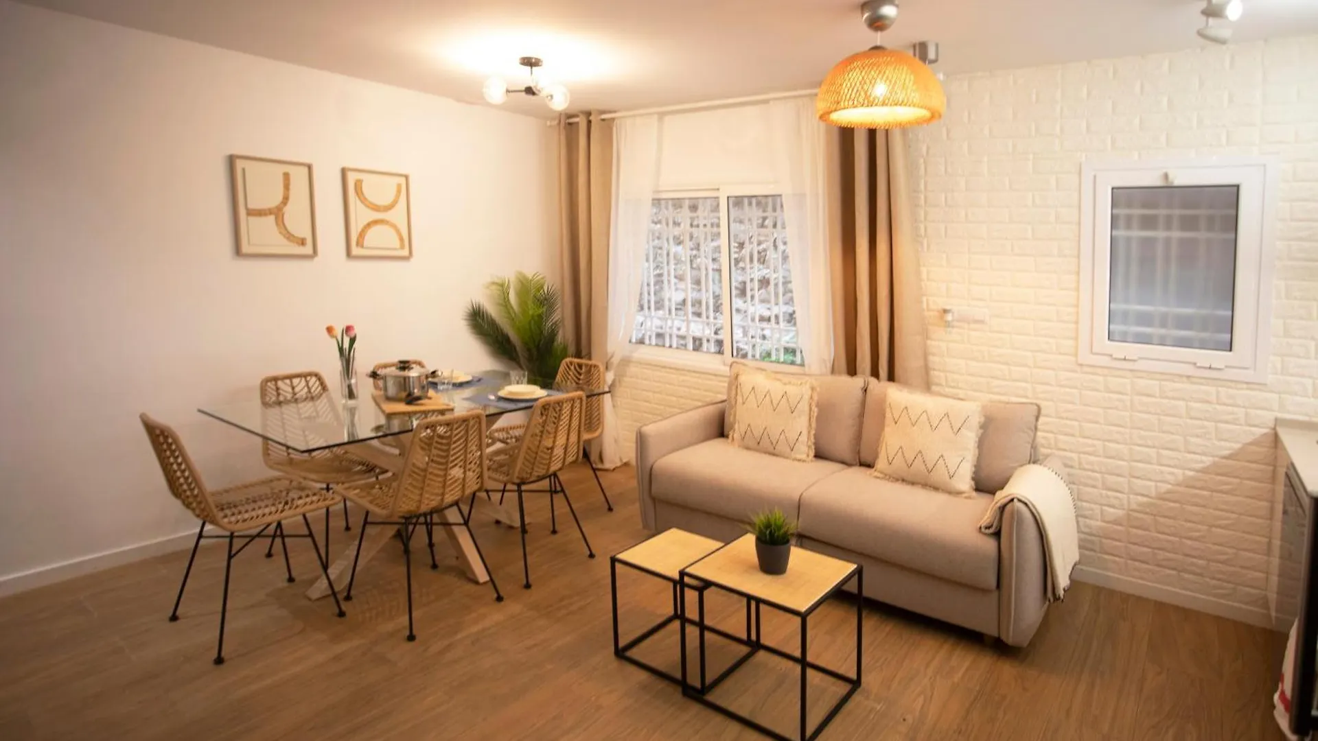 Flateli Portal Nou Apartment Girona